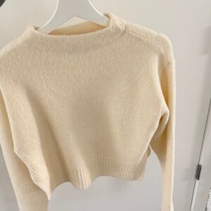 Zara Cream Women's Crew Neck Sweater
